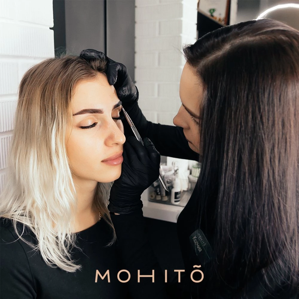 Коррекция бровей