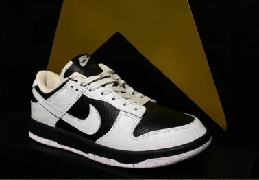 Скидка 50% на последние размеры кроссовок!