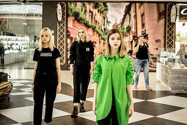 Флешмоб "Живые манекены"