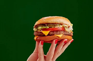 УРА! 27 июля в 10 часов официальное открытие “Вкусно – и точка”!