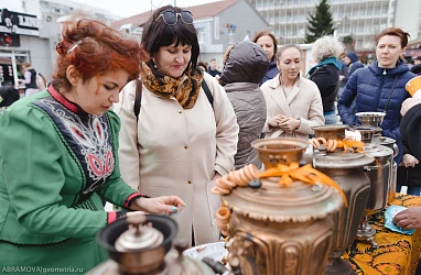 Фотоотчет с праздника Масленицы в ТК "Центр Города"
